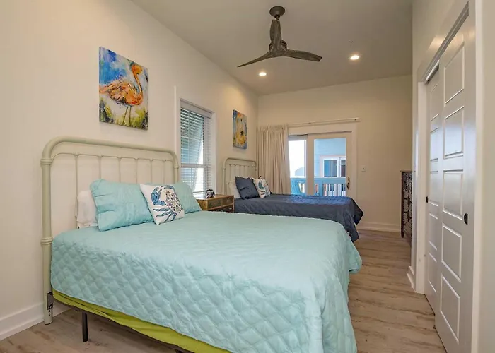 Breezyville Northwest Sky 12br Holiday home