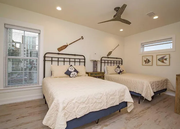 Holiday home Breezyville Northwest Sky 12br *
