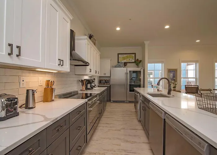 Breezyville Northwest Sky 12br Holiday home *